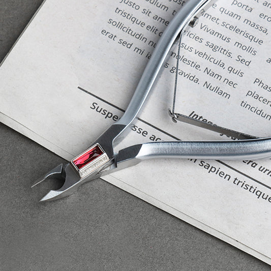 Edgy Standard Nipper