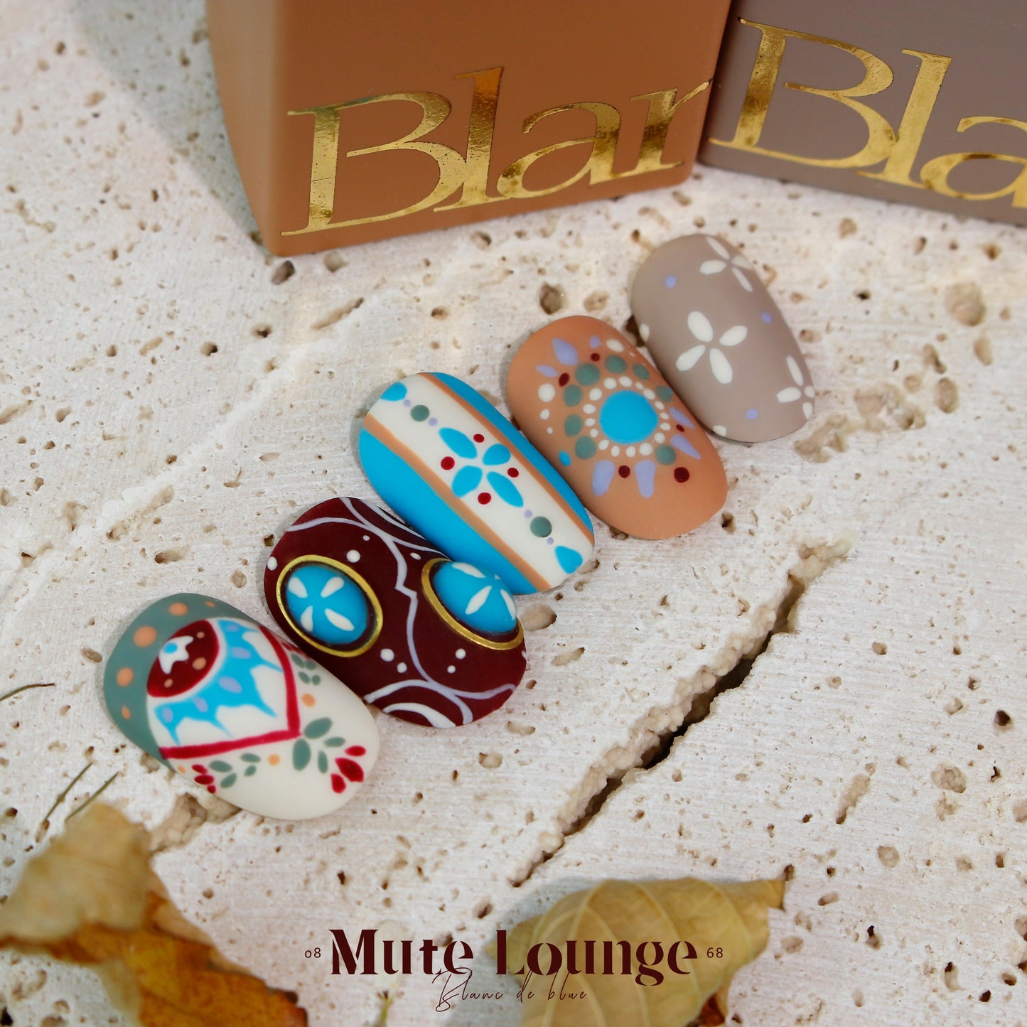 Mute Lounge Collection