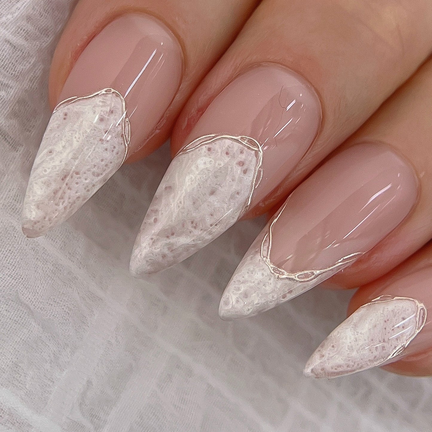 Doi moon gel