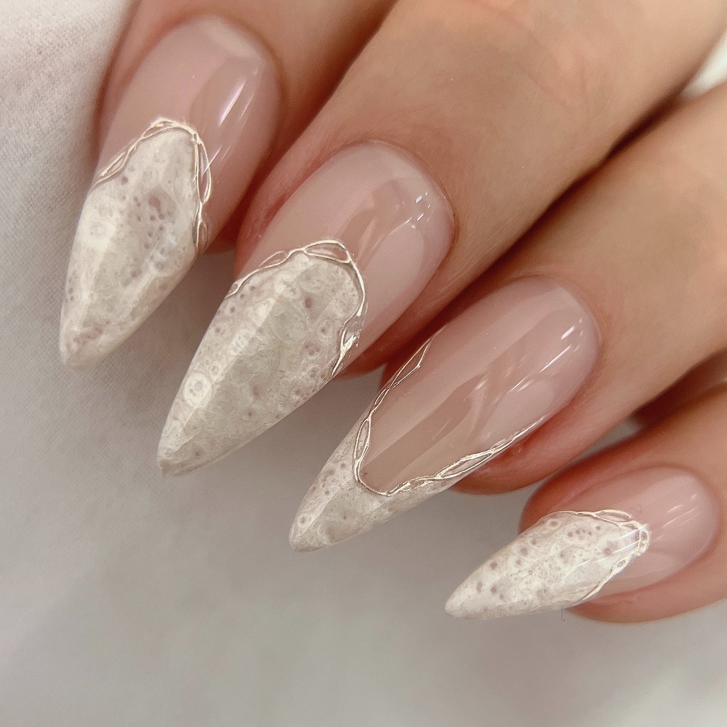 Doi moon gel