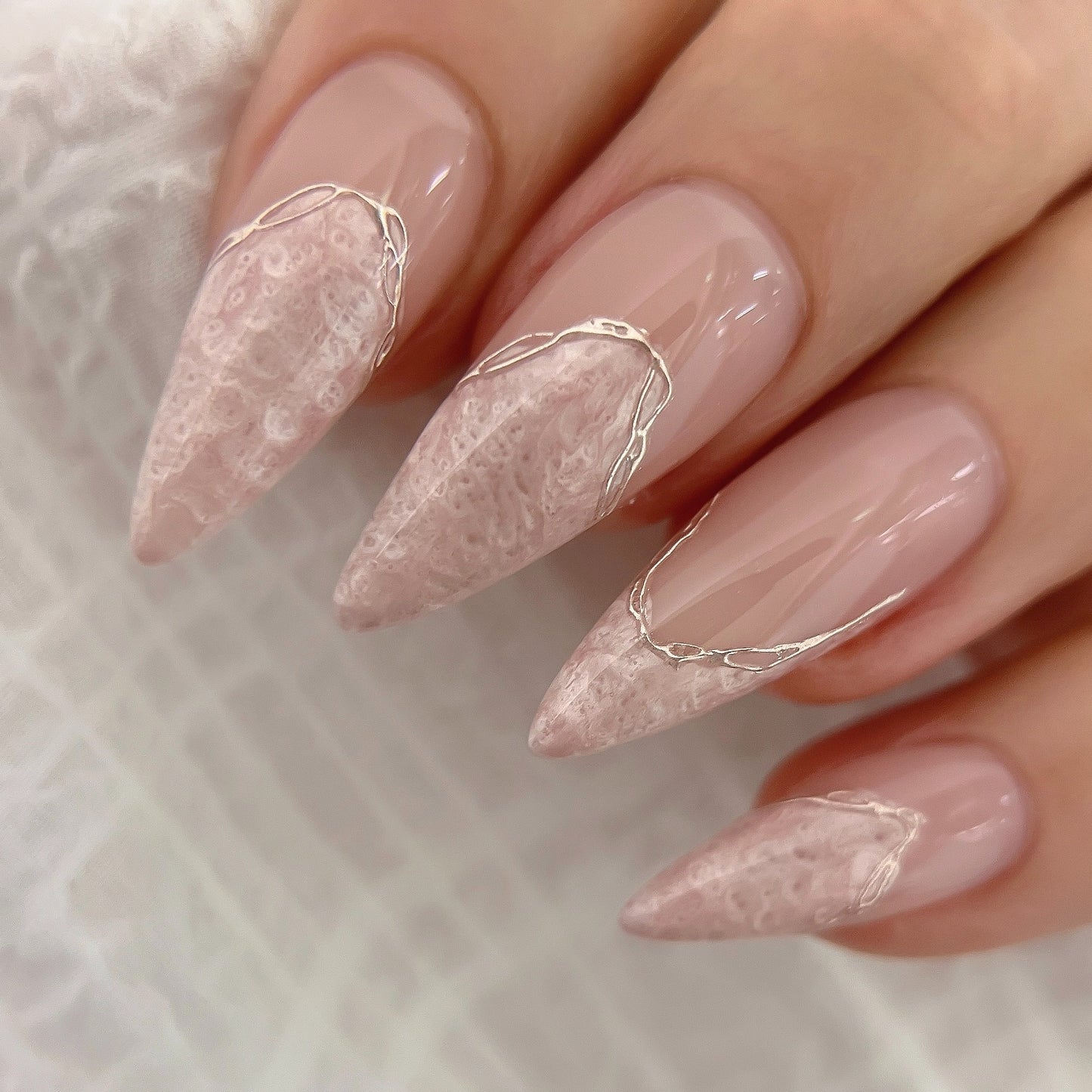 Doi moon gel